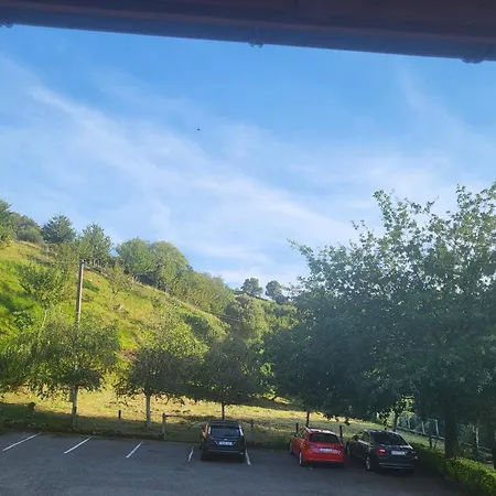 Vt Y Ht Arrizabalaga Rural Montana Alloggio in famiglia *